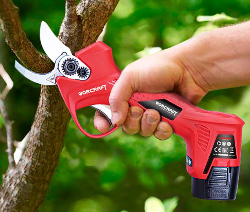 Секатор акумуляторний безщітковий WORCRAFT CSC-16LiB