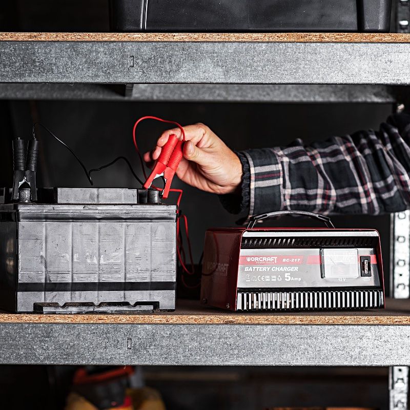 Зарядний пристрій для автомобільних акумуляторів WORCRAFT BC-217