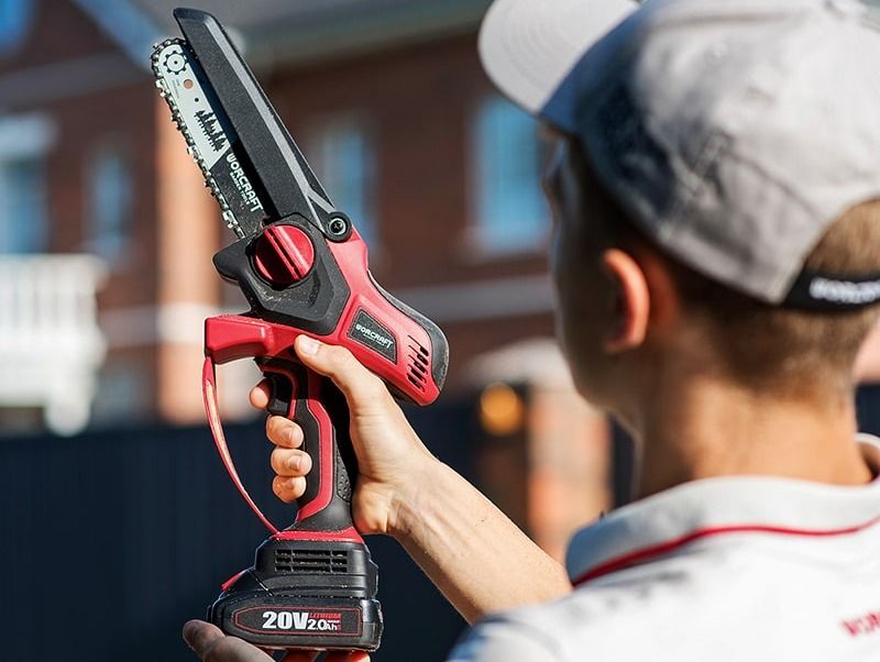 Акумуляторна безщіткова міні-пила ланцюгова WORCRAFT CHS-S20LiBPM