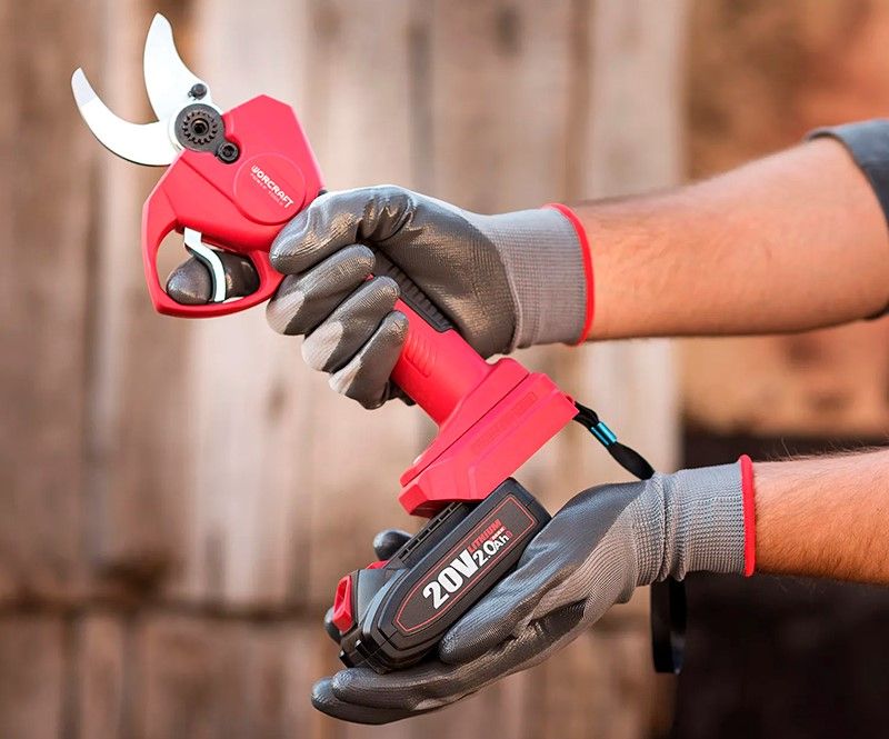 Акумуляторний безщітковий секатор WORCRAFT CSC-S20LiBP