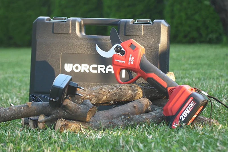 Акумуляторний безщітковий секатор WORCRAFT CSC-S20LiBAM