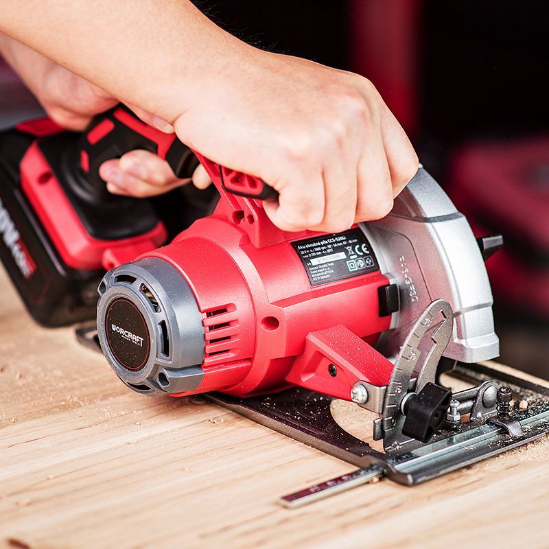 Акумуляторна циркулярна пила WORCRAFT CCS-S20Li