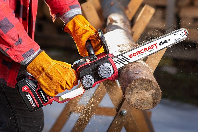 Акумуляторна безщіткова пила ланцюгова WORCRAFT CGC-S20LiBD