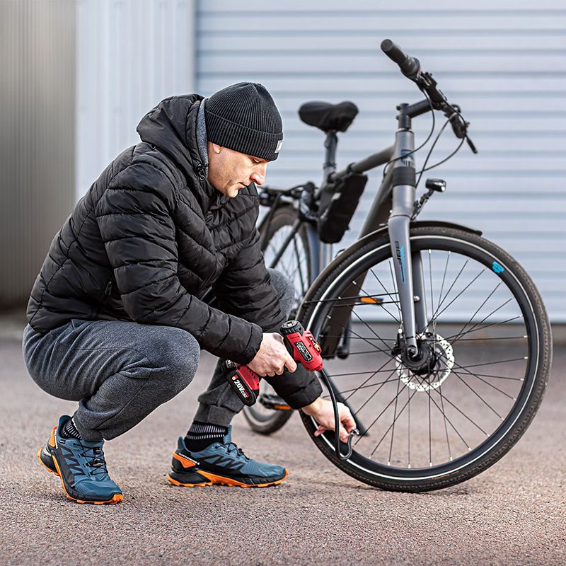 Акумуляторний компресор повітряний WORCRAFT CAC-S20LiG