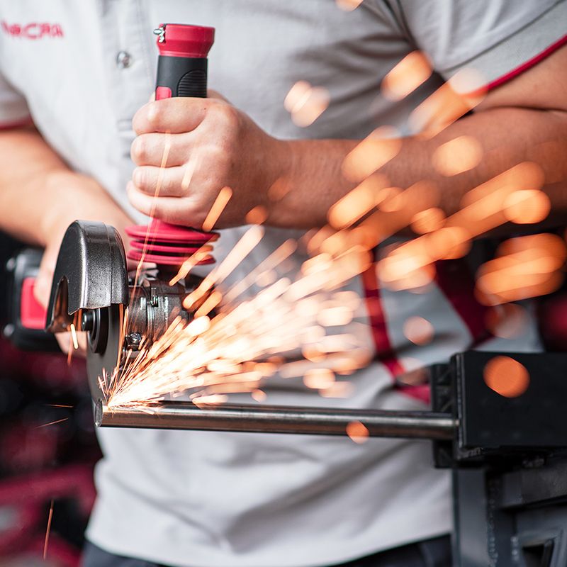 Акумуляторна шліфмашина кутова WORCRAFT CAG-S20Li-125