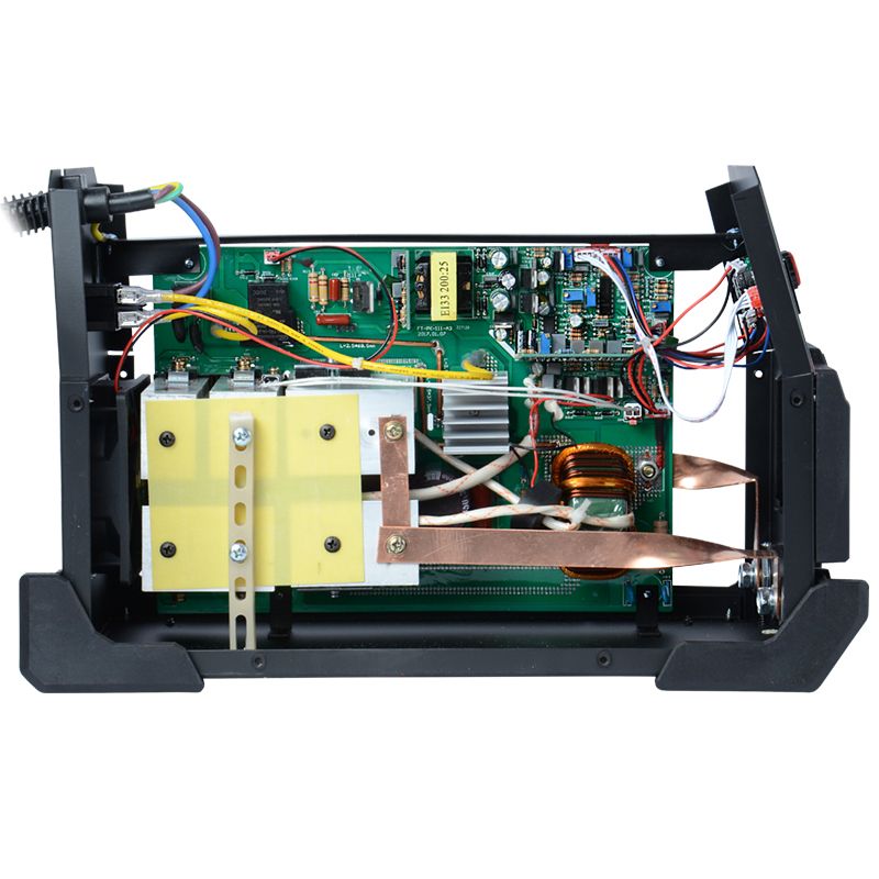 Зварювальний апарат інверторний WORCRAFT MMA-200DP