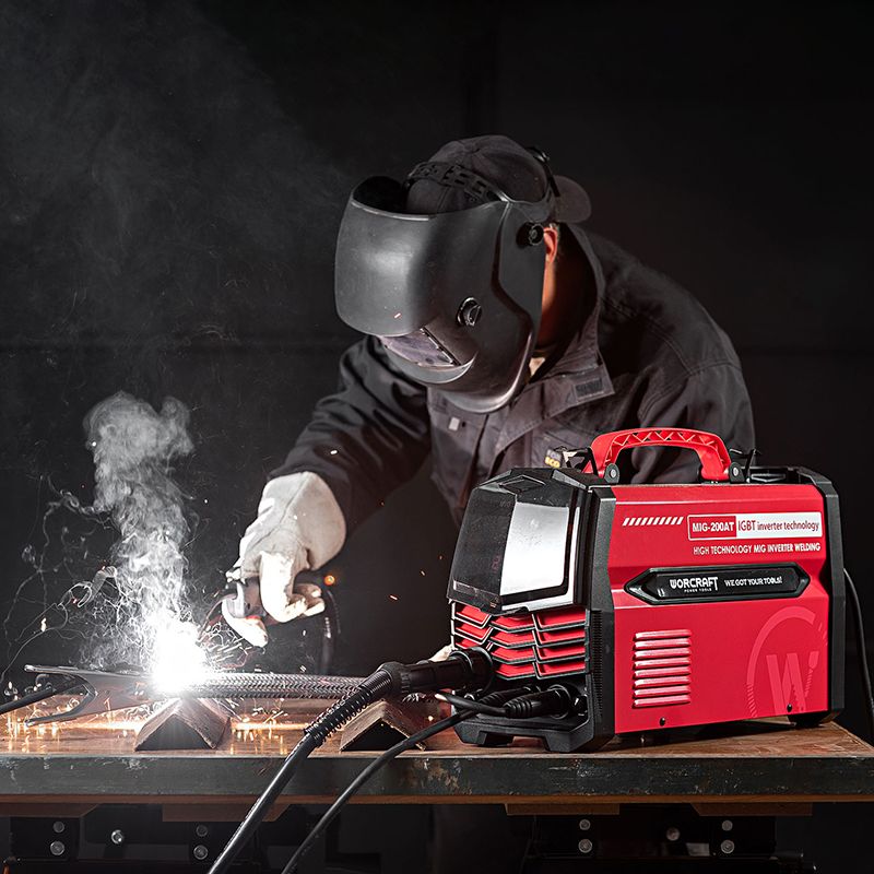 Зварювальний напівавтомат WORCRAFT MIG-200AT