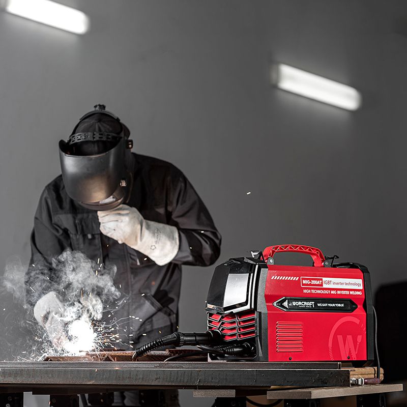 Зварювальний напівавтомат WORCRAFT MIG-200AT