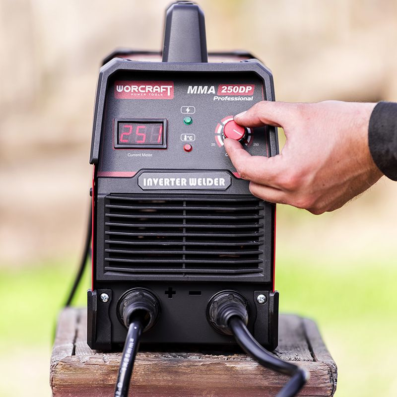 Зварювальний апарат інверторний WORCRAFT MMA-250DP